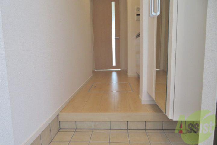 ドミール南仙台の玄関