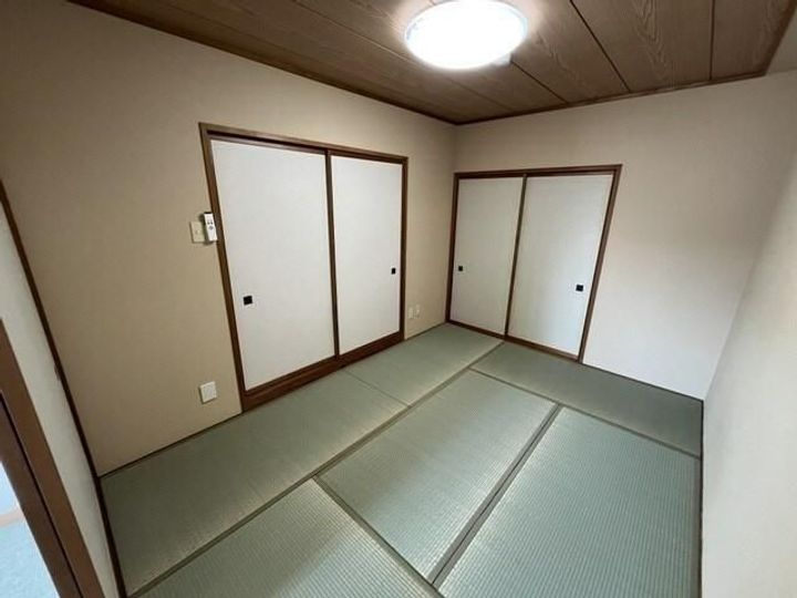 リアライズ千歳の居間