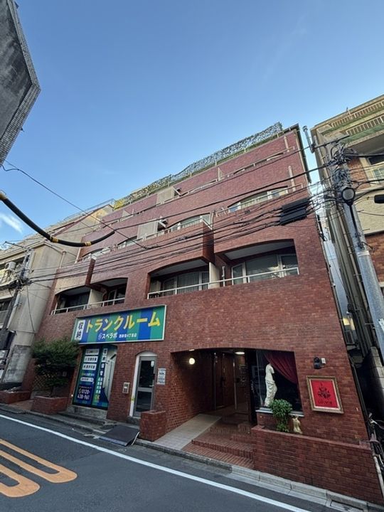 西新宿ハイホームの外観