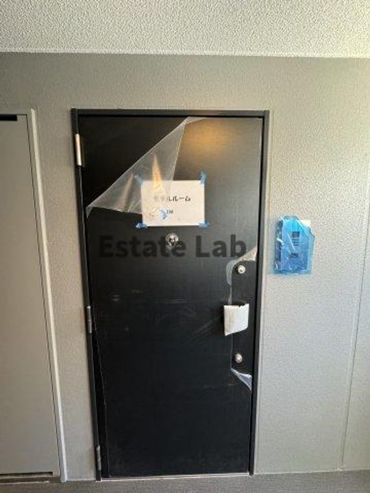 プレサンス神戸長田マリエントの玄関