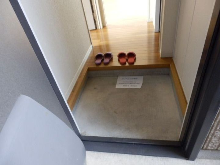 フォンテーヌT&H Bの玄関