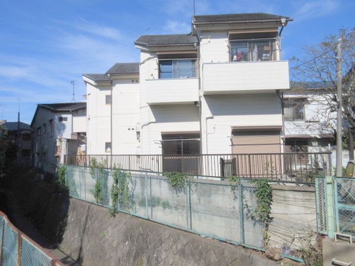 プレステージつつじヶ丘の外観