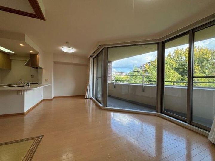 アービング千里桃山台の居間