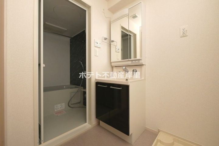 クリム岸里の内装