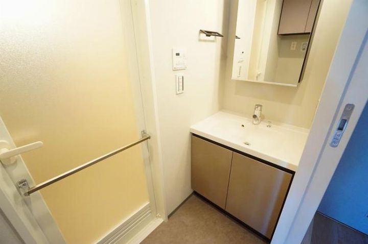 東京都台東区小島2の賃貸マンションの内装