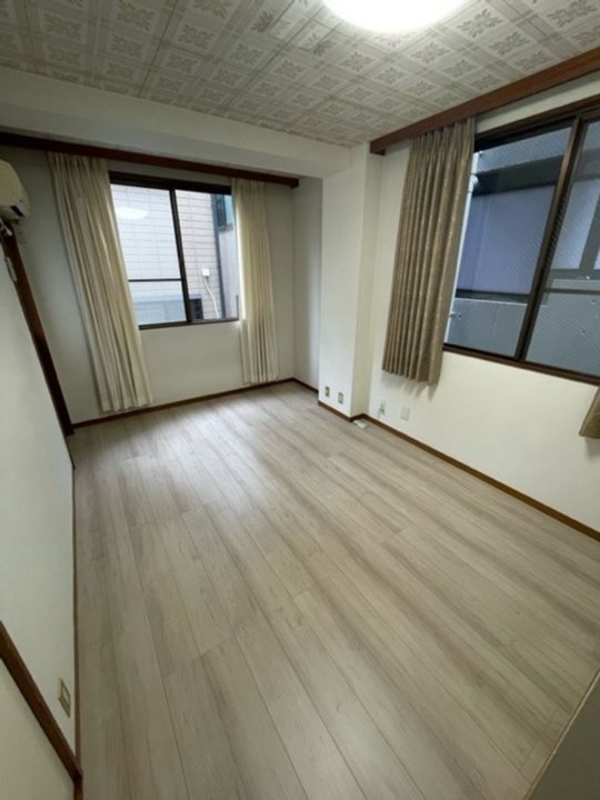 びるいしだいらの内装