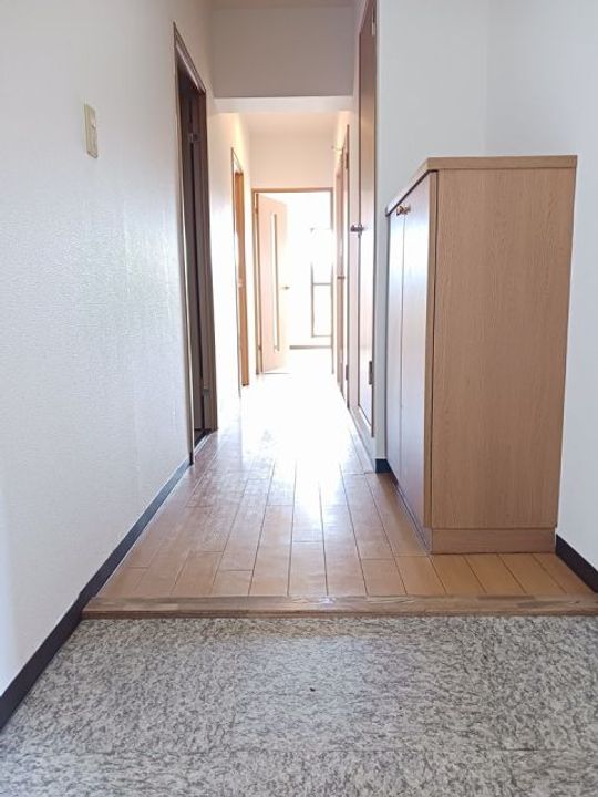 クレセールヴァンブの玄関