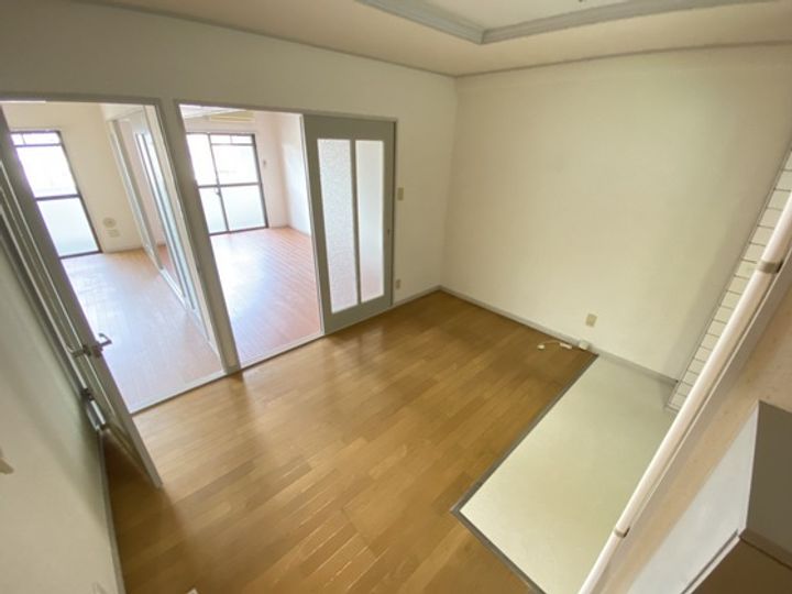 リマーカーブル己斐の居間
