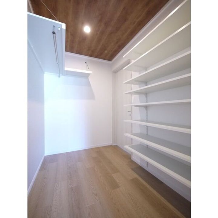 ステージア敷島の内装