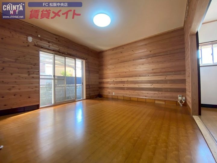 三重県松阪市駅部田町(一戸建)の賃貸物件の居間