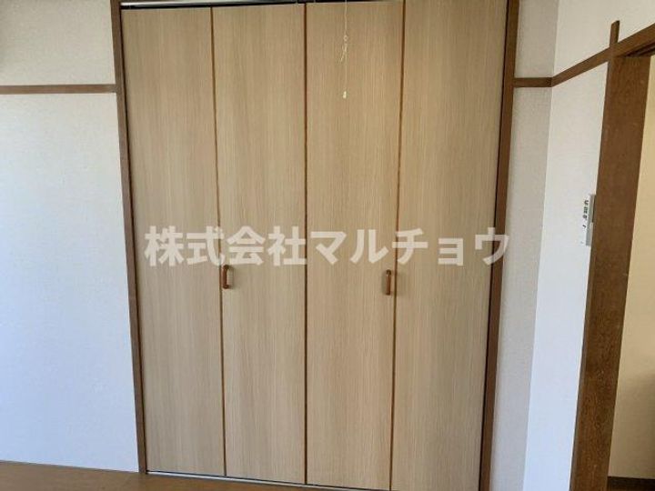 マウンティングッズの内装
