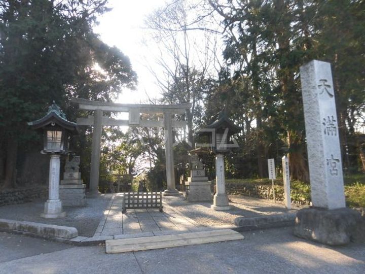 グロウス国立VIの周辺