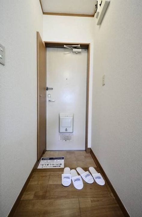 東京都足立区西新井栄町1(アパート)の賃貸物件の玄関