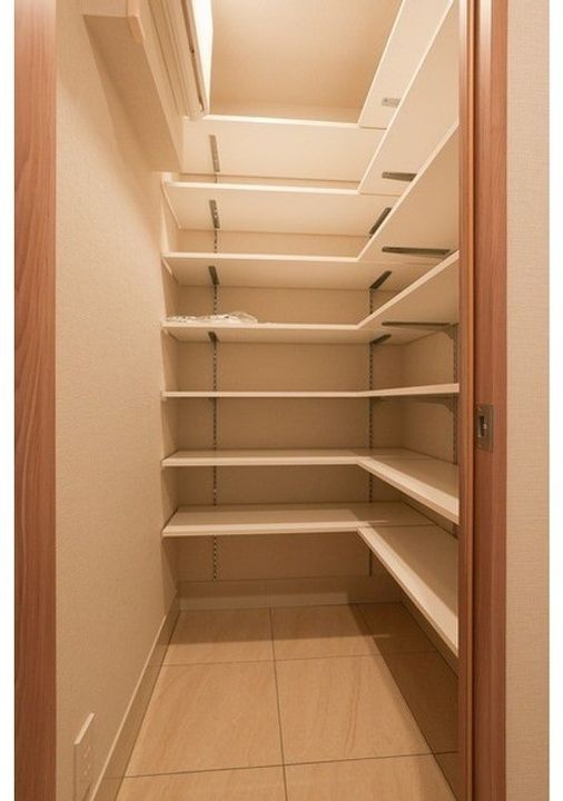 ドレッセ青葉荏田北フロントの玄関