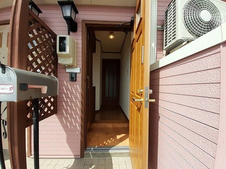 メゾン・ポワールの玄関