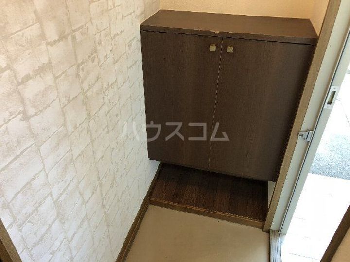 Precious高洲の玄関