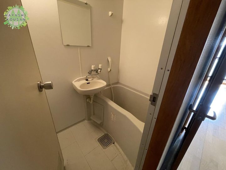 サン・ヒーローマンション亀川Iの風呂