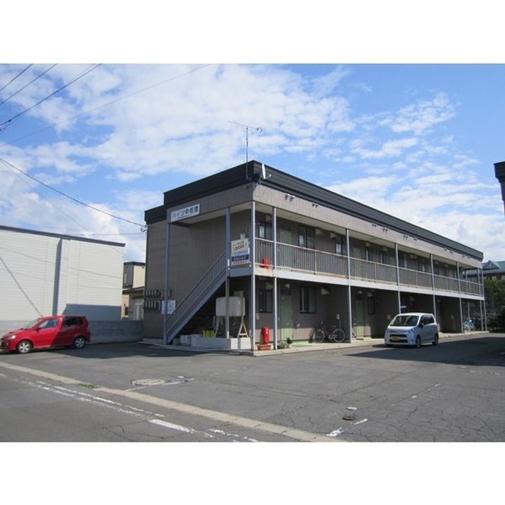 ハイツ中佐渡 A棟の外観