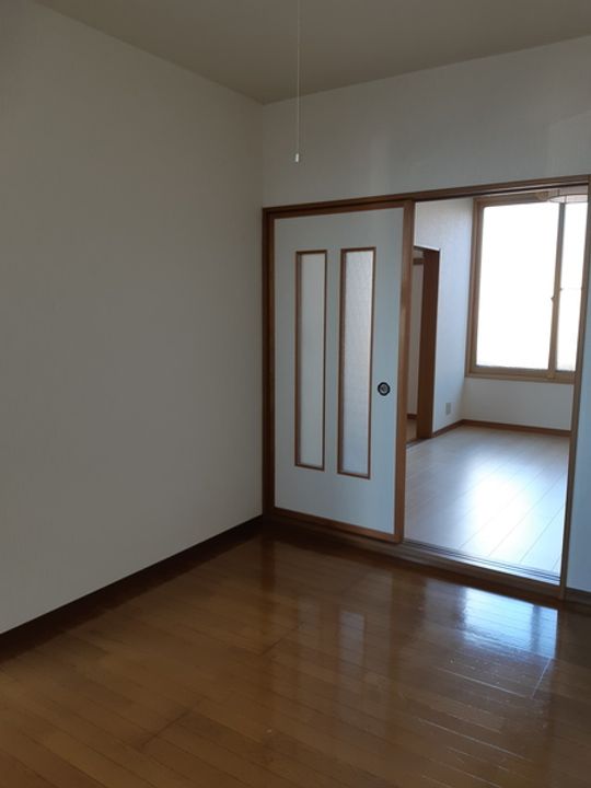 ハイツ中佐渡 A棟の内装