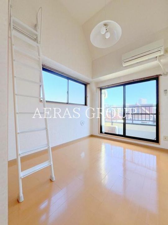 ハイツタカノの居間