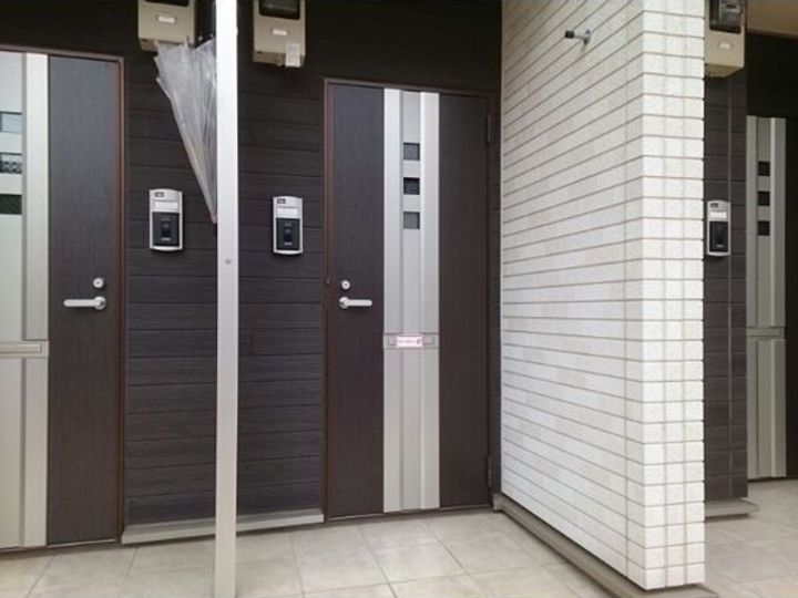 大阪府大阪市城東区東中浜8(アパート)の賃貸物件の玄関