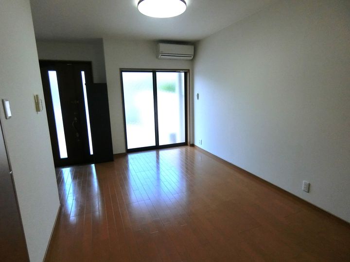 京都府京都市左京区松ケ崎芝本町(一戸建)の賃貸物件の居間