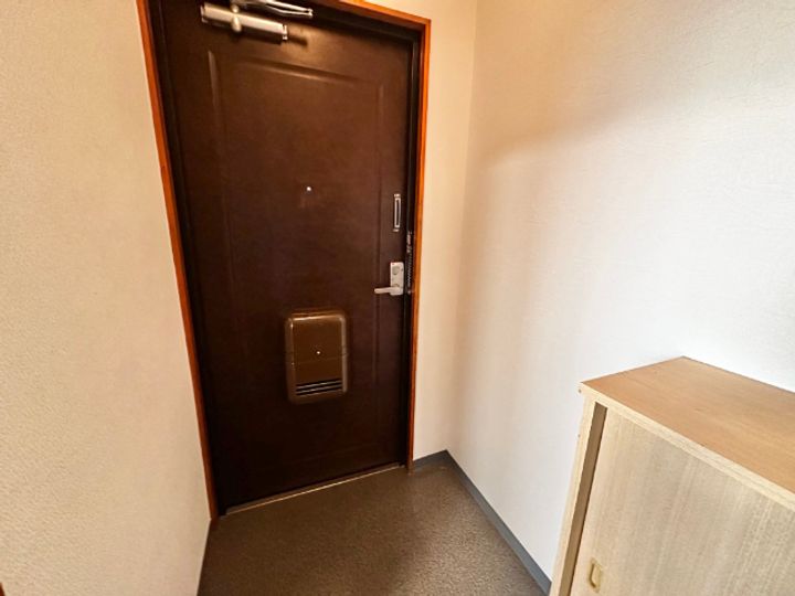 サンフラッツ富士の玄関