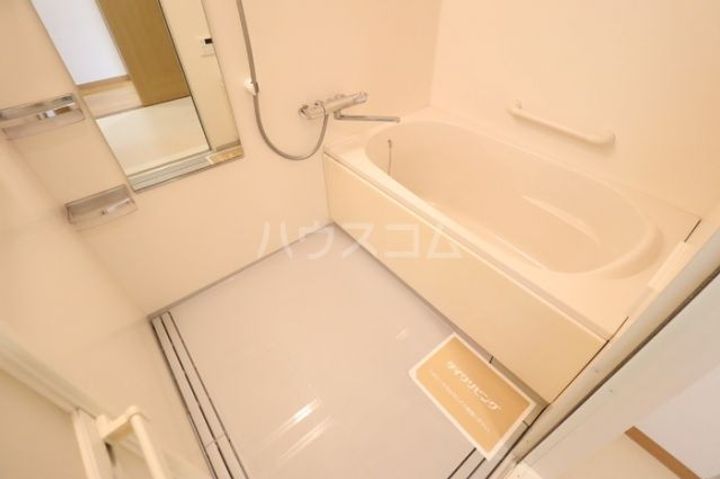 コンフォール・ソシアルの風呂