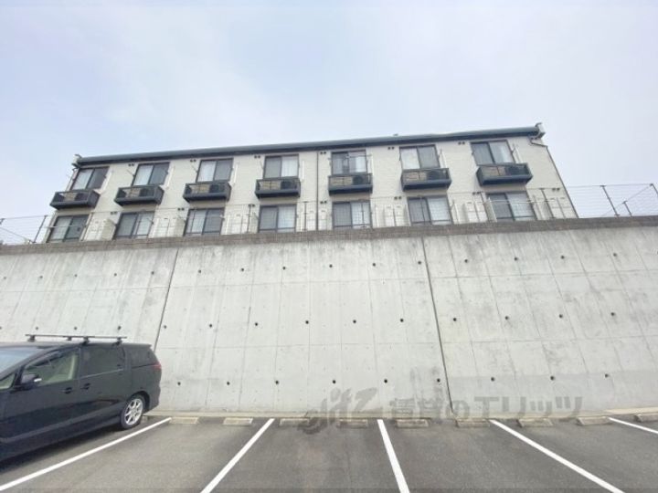 レオパレス山忠の外観