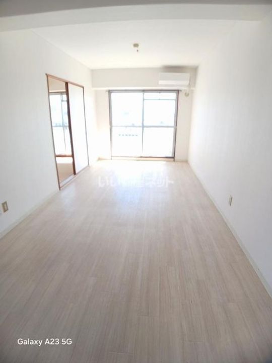 グランドメゾン松島の居間