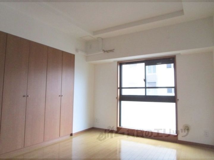 リーガル京都四条河原町通り2の居間