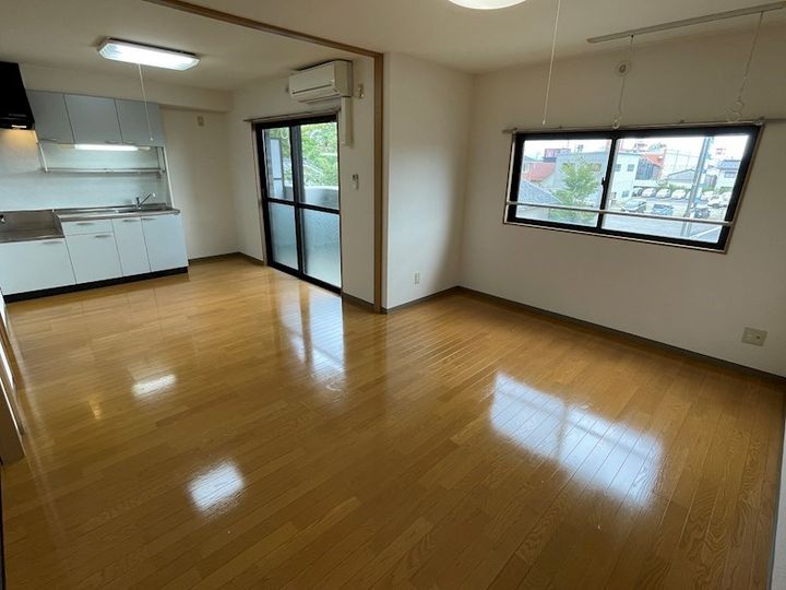 コンフォート弐番館の居間