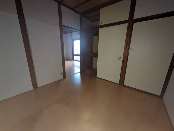 津浦アパートの内装