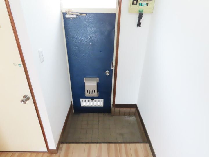 長崎県長崎市曙町(アパート)の賃貸物件の玄関