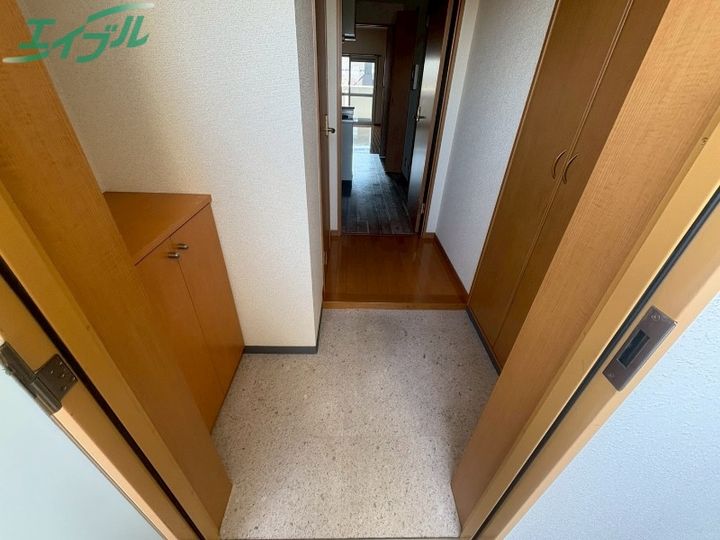 タウンエステート西浦の玄関
