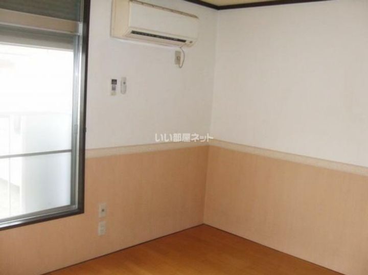 アケボノハイツIの居間