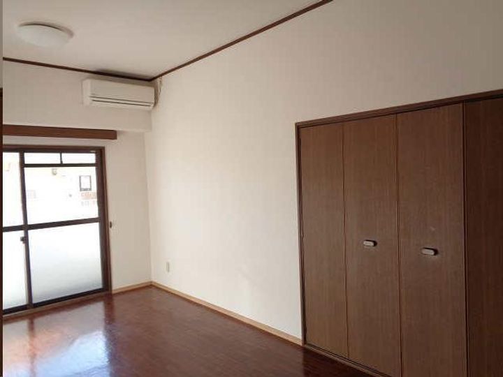 第8年見マンションの外観