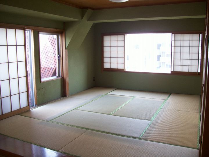 イズミビルの居間