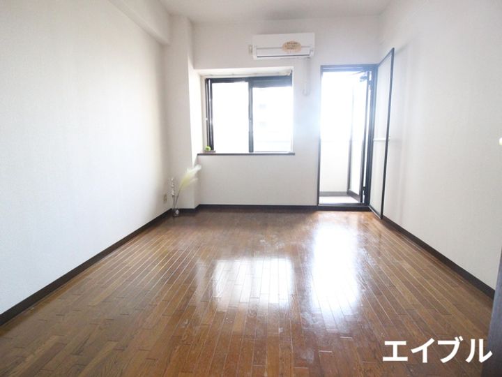 朝日プラザ久留米IIの居間