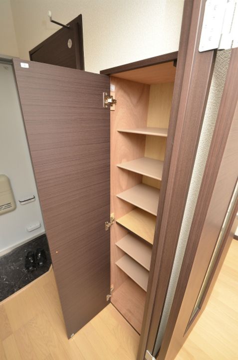 福岡県直方市大字感田(アパート)の賃貸物件の玄関