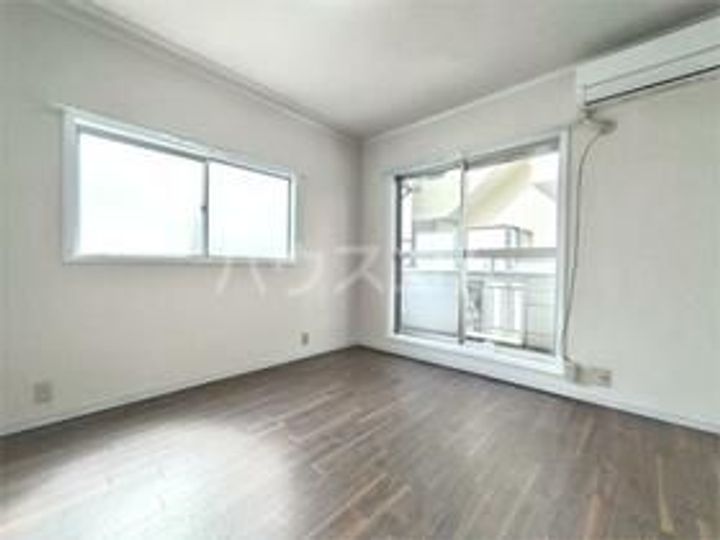 ストークハイツクサノの居間