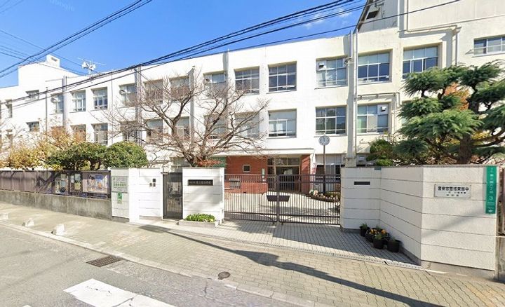 デュウェル東三国の周辺