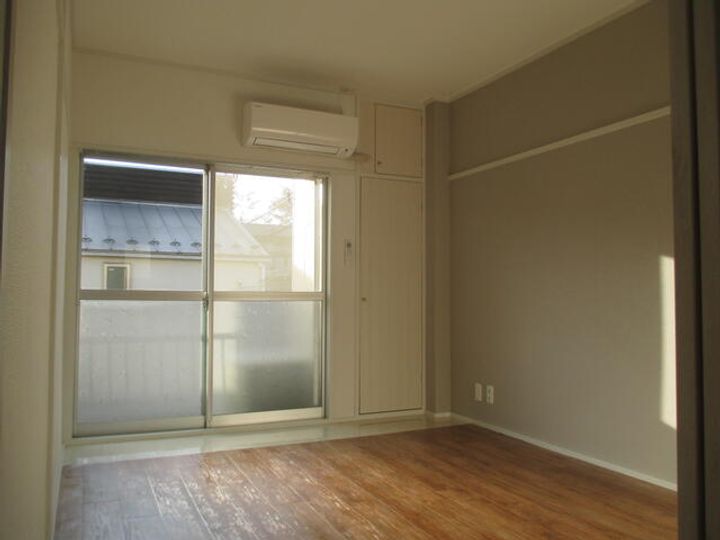 オークフジの居間