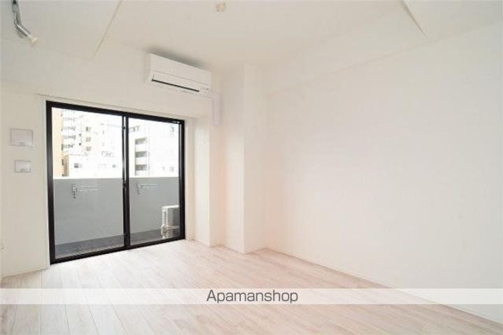 東京都台東区松が谷3(マンション)の賃貸物件の居間