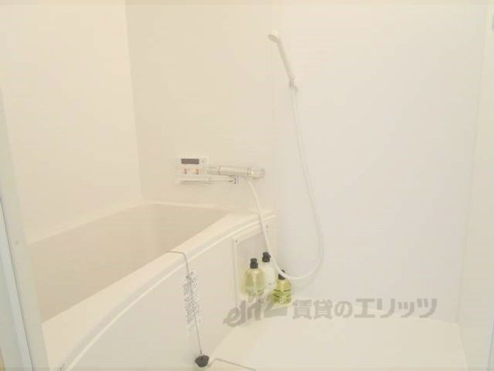 園部町小桜町68-16シェアハウスの風呂