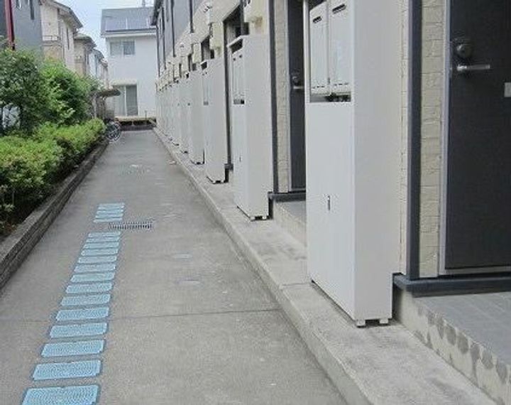 レオパレスさくらの玄関