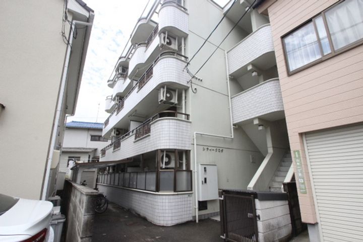 シティクロダの外観