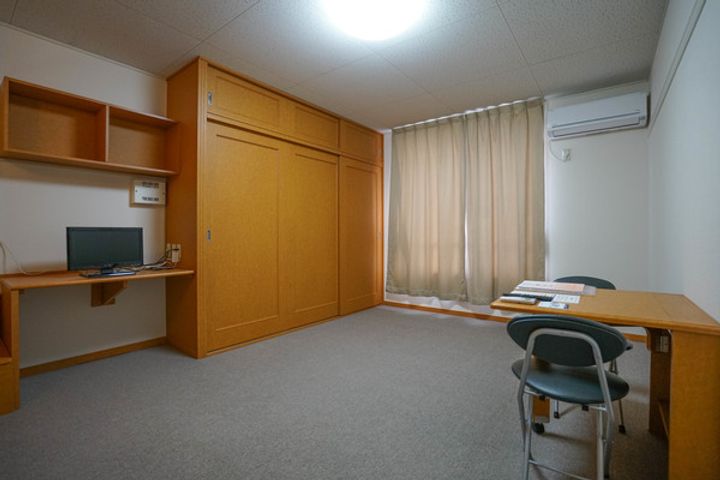 レオパレス福岡Aの居間