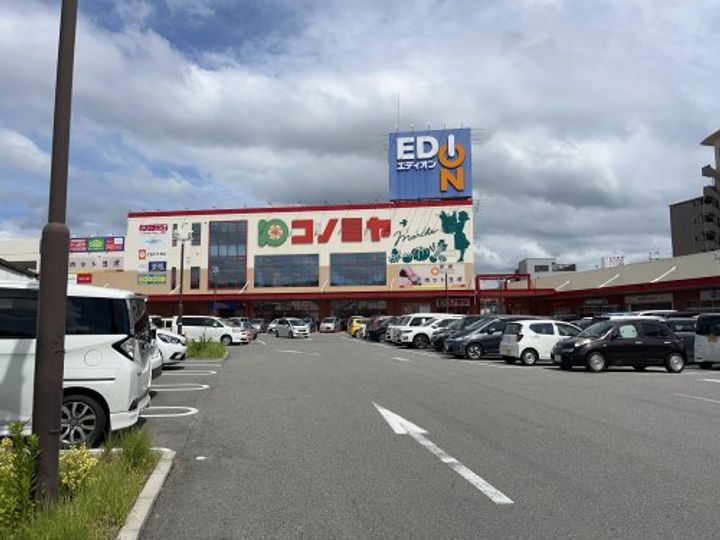 エヌエムキャトフヴァントゥレーズノースの周辺