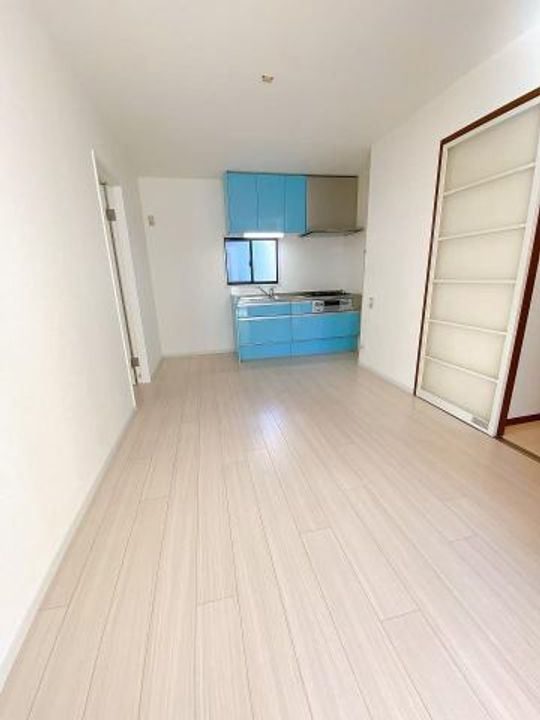 ディアージュDの居間